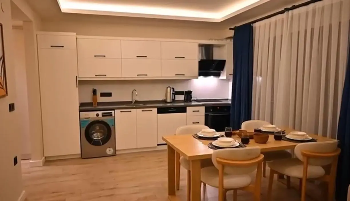 Fitted kitchen